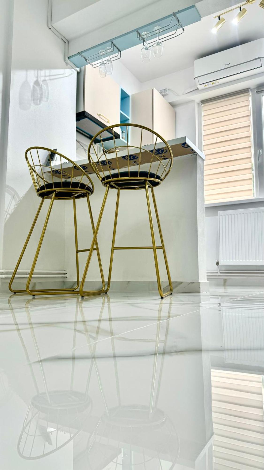 Erwins Studio Craiova Bagian luar foto